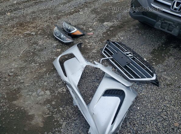 5NPD84LF3JH240312 2018 HYUNDAI ELANTRA Серебряный Вид подкапотного пространства
