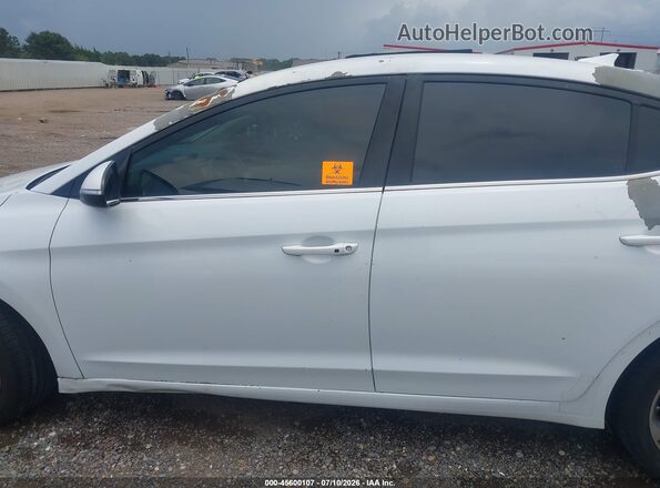 5NPD84LF3JH256168 2018 HYUNDAI ELANTRA White 360 interior view