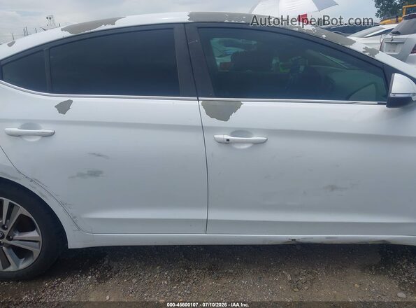 5NPD84LF3JH256168 2018 HYUNDAI ELANTRA White Rear interior view