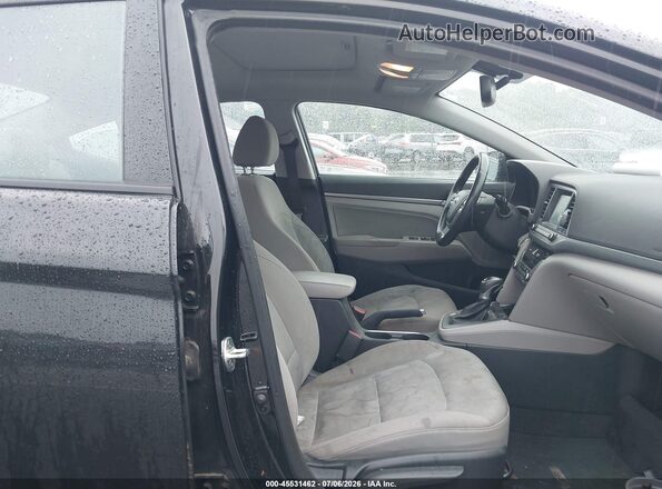 5NPD84LF3JH287677 2018 HYUNDAI ELANTRA Black Widok wnętrza z przodu