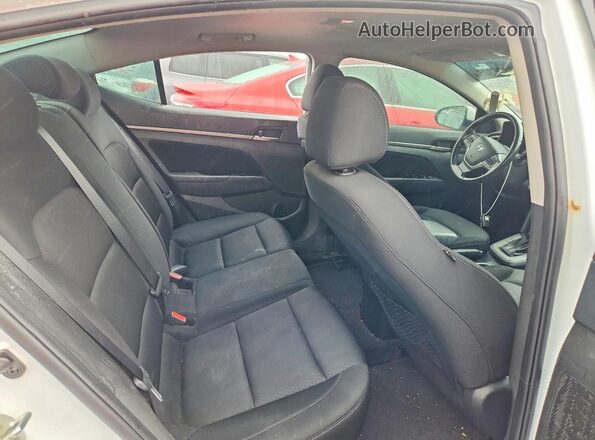 5NPD84LF3JH299408 2018 HYUNDAI ELANTRA White Widok tylnych siedzeń