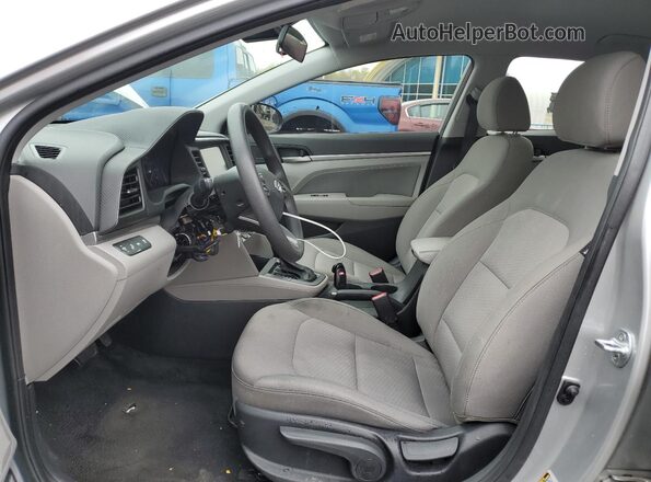 5NPD84LF3LH561575 2020 HYUNDAI ELANTRA Silver Front interior view