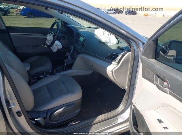 5NPD84LF4HH002169 2017 HYUNDAI ELANTRA Silver Front interior view