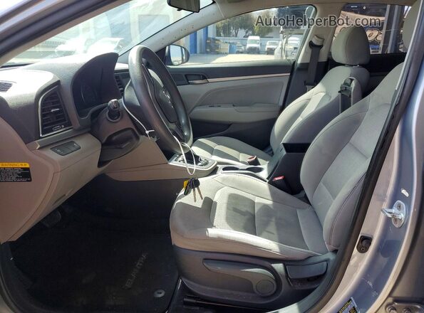 5NPD84LF4HH003029 2017 HYUNDAI ELANTRA Silver Вид салону спереду