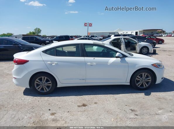 5NPD84LF4HH092990 2017 HYUNDAI ELANTRA White Vista interior trasera