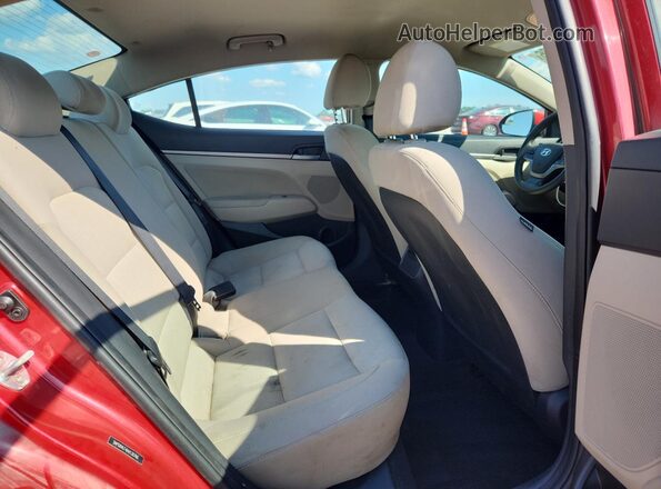 5NPD84LF4HH130766 2017 HYUNDAI ELANTRA Red Widok tylnych siedzeń