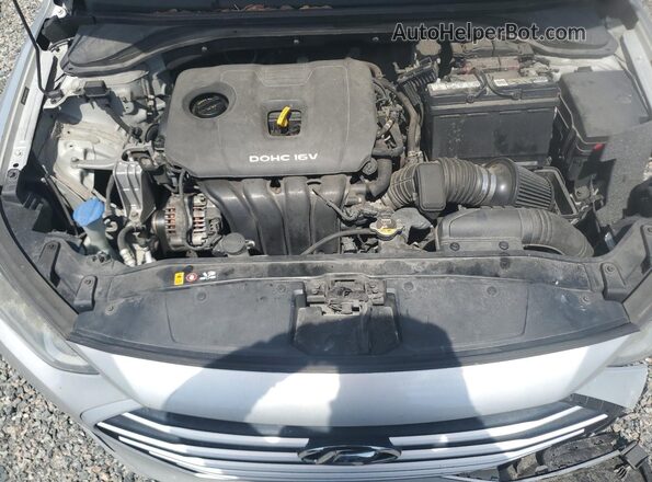 5NPD84LF4HH196394 2017 HYUNDAI ELANTRA Silver Widok wnętrza z tyłu