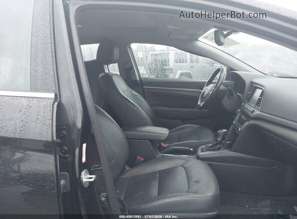5NPD84LF4HH209791 2017 HYUNDAI ELANTRA Black Вид салону спереду