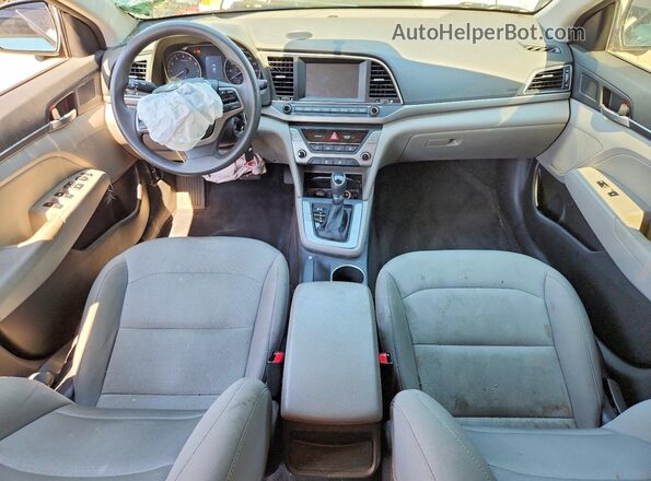 5NPD84LF4JH219890 2018 HYUNDAI ELANTRA Black Widok deski rozdzielczej