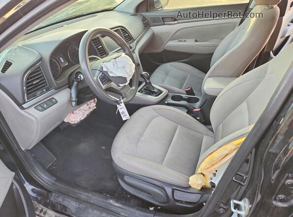 5NPD84LF4JH237077 2018 HYUNDAI ELANTRA Черный Вид салона спереди