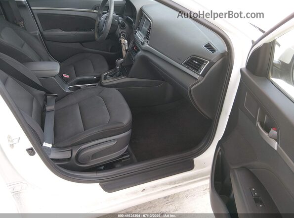 5NPD84LF4JH242389 2018 HYUNDAI ELANTRA White Front interior view
