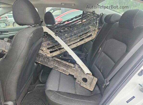 5NPD84LF4JH315941 2018 HYUNDAI ELANTRA White Rear seats view
