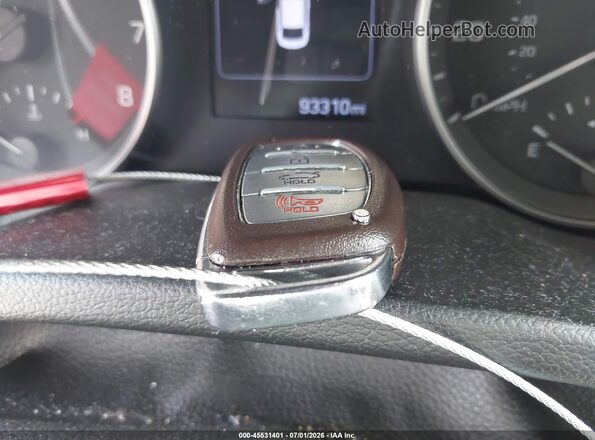 5NPD84LF4JH391336 2018 HYUNDAI ELANTRA Белый Вид панели приборов