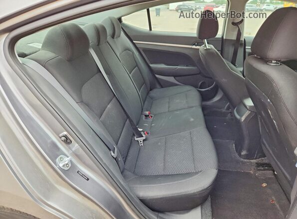 5NPD84LF4KH416446 2019 HYUNDAI ELANTRA Gray Widok tylnych siedzeń