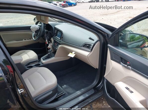 5NPD84LF5HH024388 2017 HYUNDAI ELANTRA Black Widok wnętrza z przodu