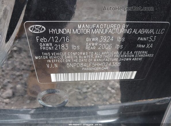 5NPD84LF5HH024388 2017 HYUNDAI ELANTRA Black Widok komory silnika