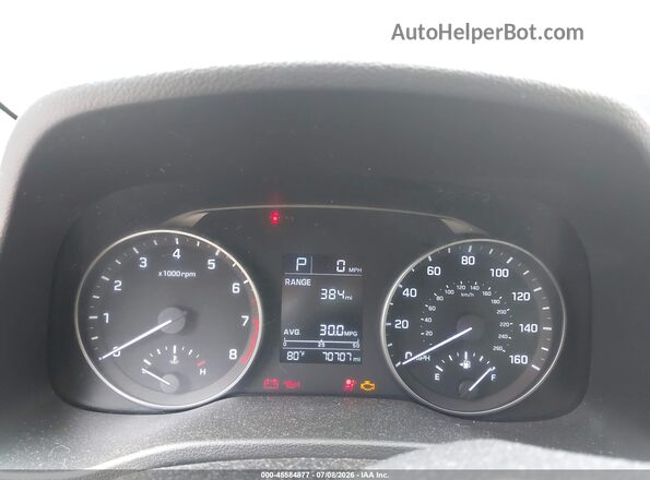 5NPD84LF5HH024388 2017 HYUNDAI ELANTRA Black Widok tylnych siedzeń