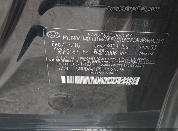 5NPD84LF5HH025718 2017 HYUNDAI ELANTRA Black ძრავის განყოფილების ხედი