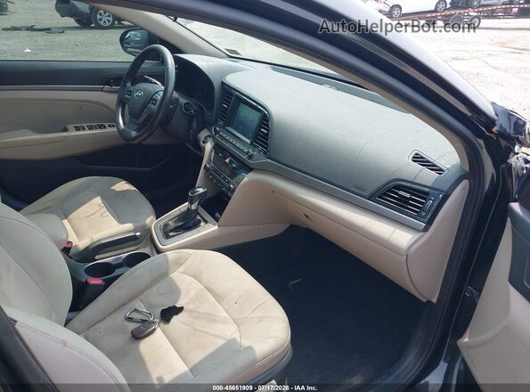 5NPD84LF5HH026612 2017 HYUNDAI ELANTRA Black Front interior view