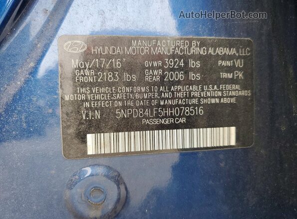 5NPD84LF5HH078516 2017 HYUNDAI ELANTRA Blue Widok komory silnika