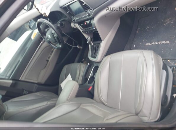 5NPD84LF5HH097812 2017 HYUNDAI ELANTRA Black Vista interior delantera