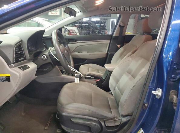 5NPD84LF5HH129755 2017 HYUNDAI ELANTRA Blue წინა სალონის ხედი