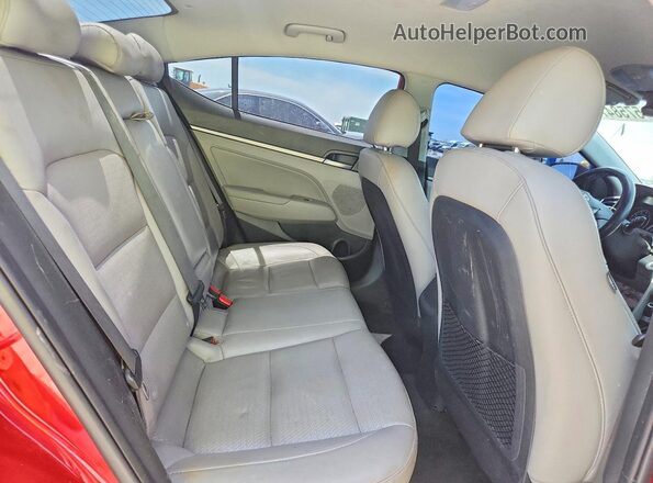 5NPD84LF5HH156955 2017 HYUNDAI ELANTRA Red Вид задніх сидінь