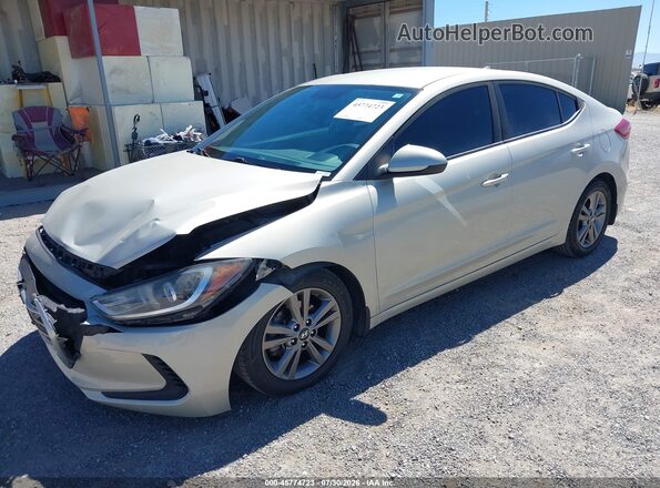 5NPD84LF5HH208455 2017 HYUNDAI ELANTRA Champagne Vista tres cuartos delantera izquierda