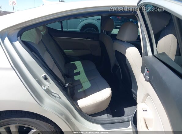 5NPD84LF5HH208455 2017 HYUNDAI ELANTRA Champagne Vista de la etiqueta del VIN