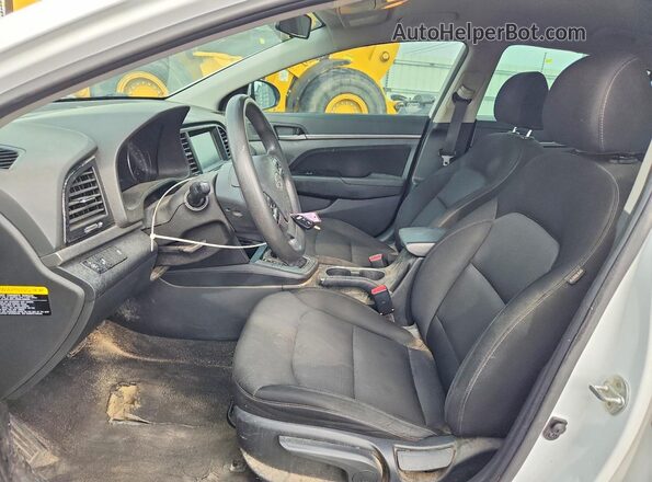 5NPD84LF5JH217372 2018 HYUNDAI ELANTRA White Widok wnętrza z przodu