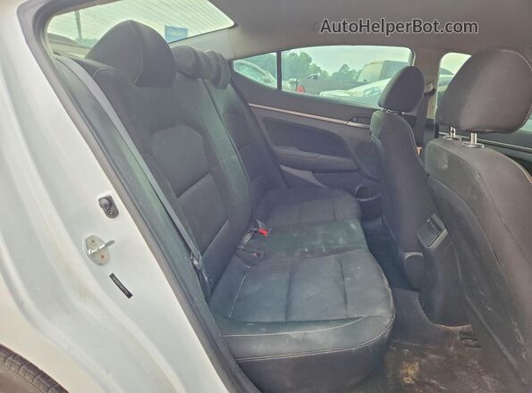 5NPD84LF5JH217372 2018 HYUNDAI ELANTRA White Widok tylnych siedzeń