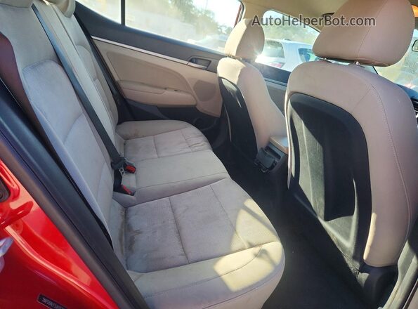 5NPD84LF5JH217629 2018 HYUNDAI ELANTRA Red Widok tylnych siedzeń