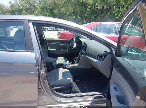 5NPD84LF5JH245334 2018 HYUNDAI ELANTRA Gray Вид салону спереду