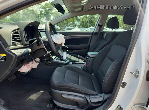 5NPD84LF5JH383794 2018 HYUNDAI ELANTRA Белый Вид салона спереди