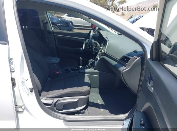 5NPD84LF5LH600005 2020 HYUNDAI ELANTRA Белый Вид салона спереди