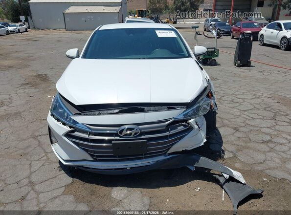 5NPD84LF5LH600005 2020 HYUNDAI ELANTRA Белый Вид панели приборов