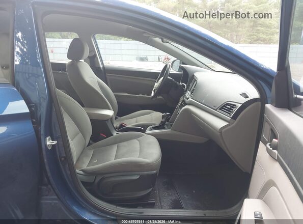 5NPD84LF6HH028059 2017 HYUNDAI ELANTRA Blue Вид салону спереду