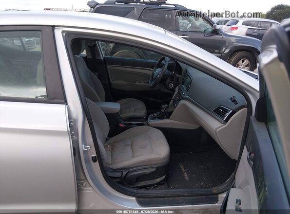 5NPD84LF6HH119915 2017 HYUNDAI ELANTRA Silver Widok wnętrza z przodu