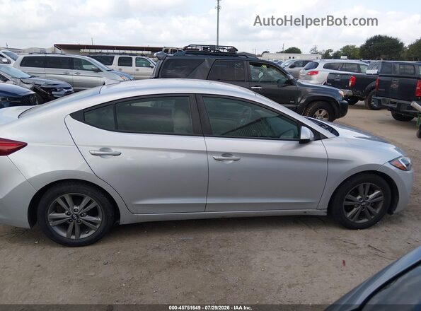 5NPD84LF6HH119915 2017 HYUNDAI ELANTRA Silver Widok wnętrza z tyłu