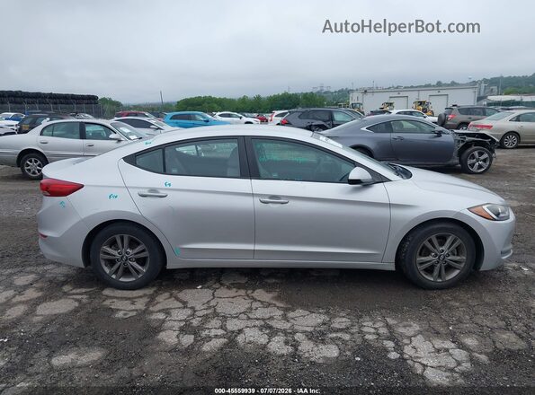 5NPD84LF6JH234746 2018 HYUNDAI ELANTRA Silver Rear interior view