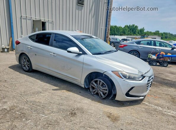5NPD84LF6JH243866 2018 HYUNDAI ELANTRA Серебряный Передняя правая четверть