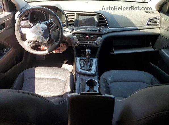5NPD84LF6JH317917 2018 HYUNDAI ELANTRA Серый Вид панели приборов