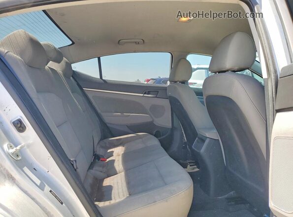 5NPD84LF7HH098749 2017 HYUNDAI ELANTRA Серебряный Вид задних сидений