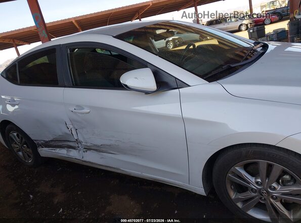 5NPD84LF7HH115243 2017 HYUNDAI ELANTRA White Vista interior trasera