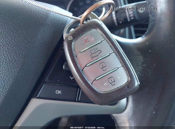 5NPD84LF7HH115243 2017 HYUNDAI ELANTRA White Vista del salpicadero