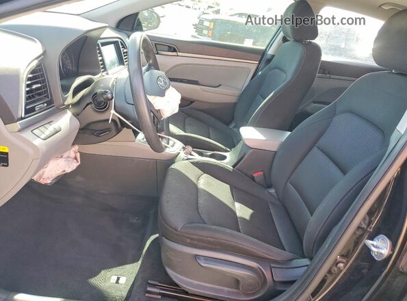 5NPD84LF7HH122936 2017 HYUNDAI ELANTRA Black Front interior view