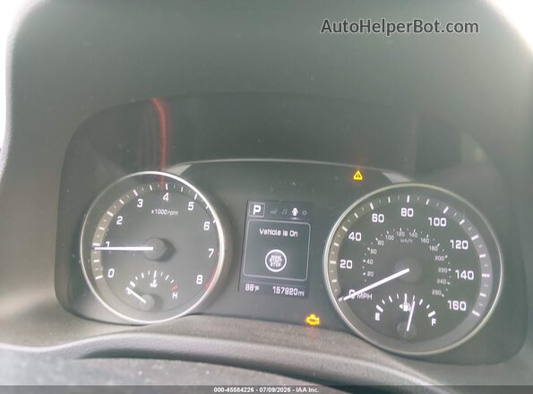 5NPD84LF7HH137758 2017 HYUNDAI ELANTRA Red Widok tylnych siedzeń