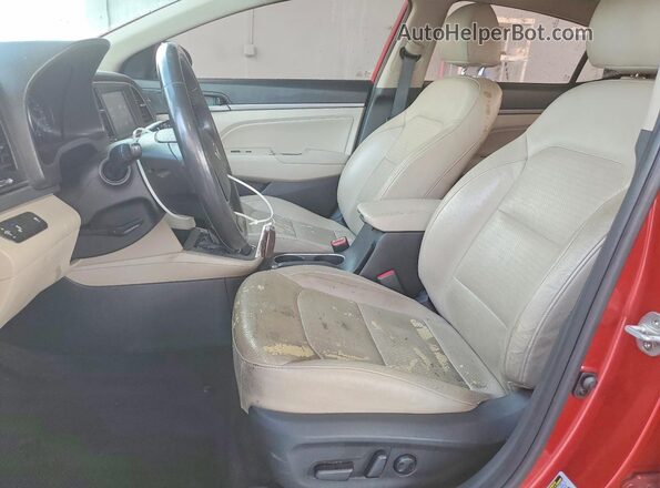 5NPD84LF7JH222976 2018 HYUNDAI ELANTRA Бордовый Вид салона спереди
