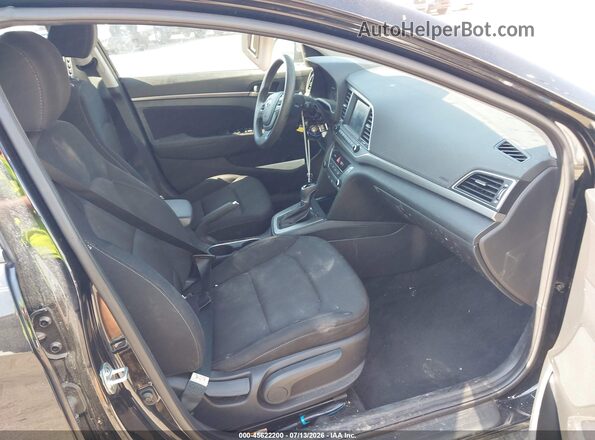 5NPD84LF7JH232827 2018 HYUNDAI ELANTRA Черный Вид салона спереди