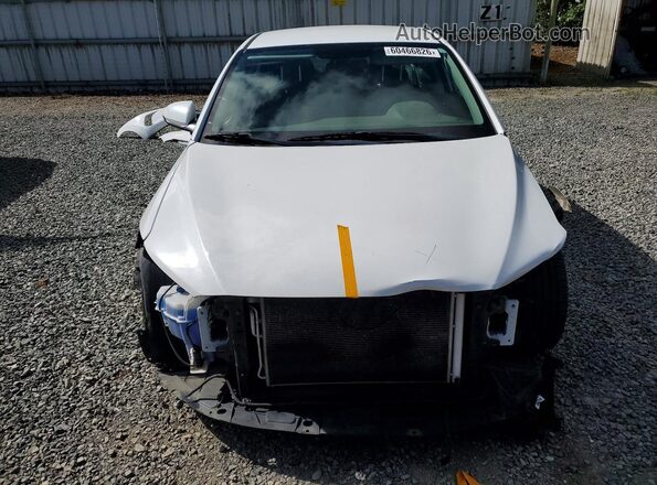 5NPD84LF7JH245271 2018 HYUNDAI ELANTRA White Widok z przodu